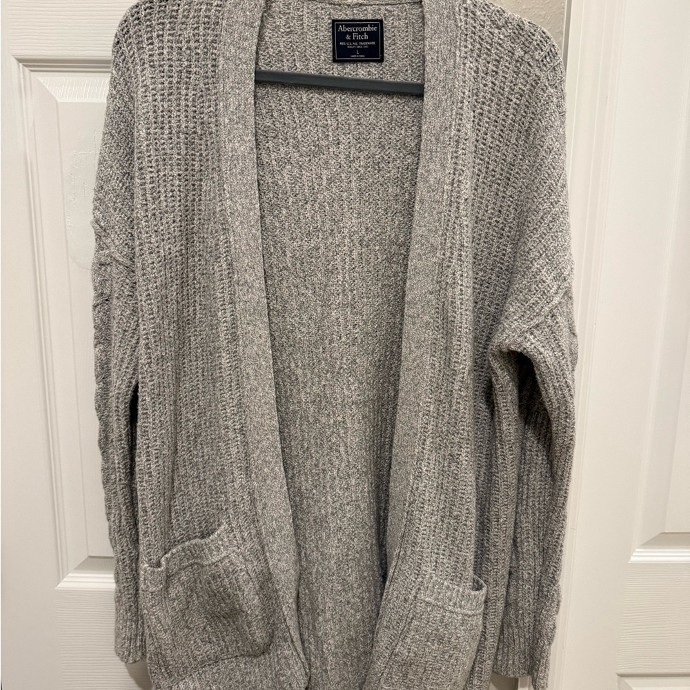 Abercrombie & Fitch Light Gray Women's Cardigan